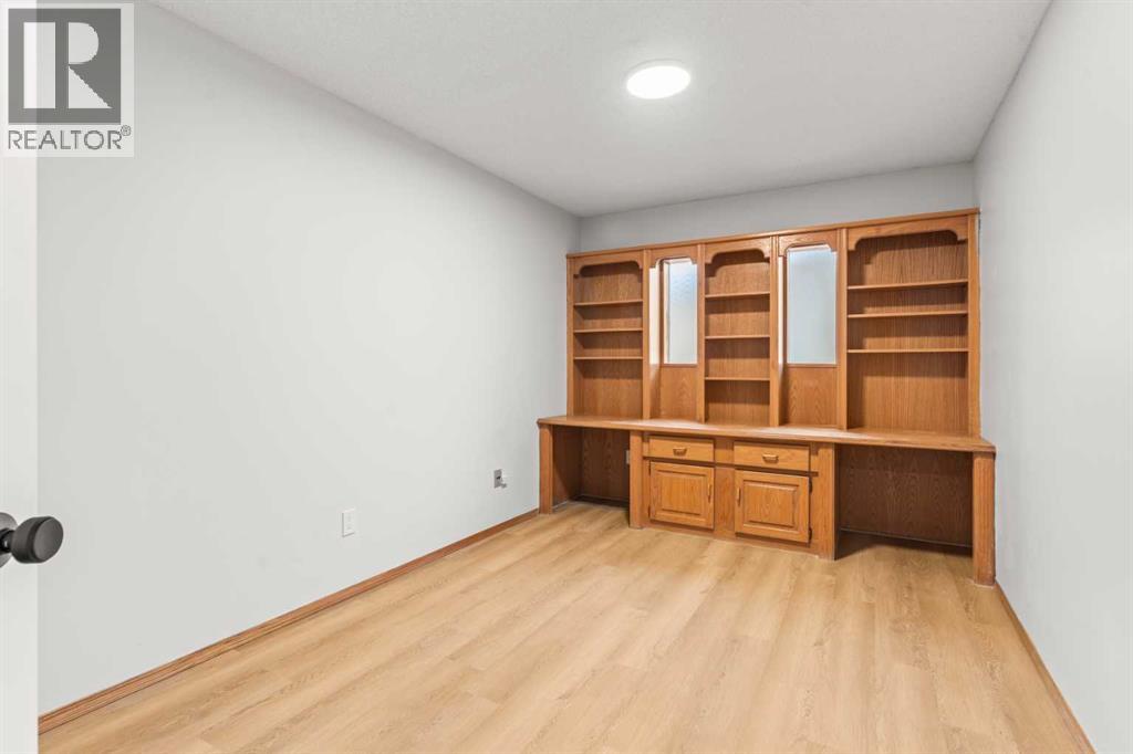 15 Patterson Drive Sw, Calgary, Alberta  T3H 2B8 - Photo 21 - A2284852