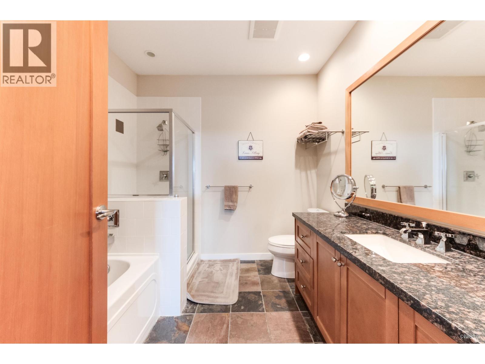 306 240 Salter Street, New Westminster, British Columbia  V3M 0C1 - Photo 15 - R3119296
