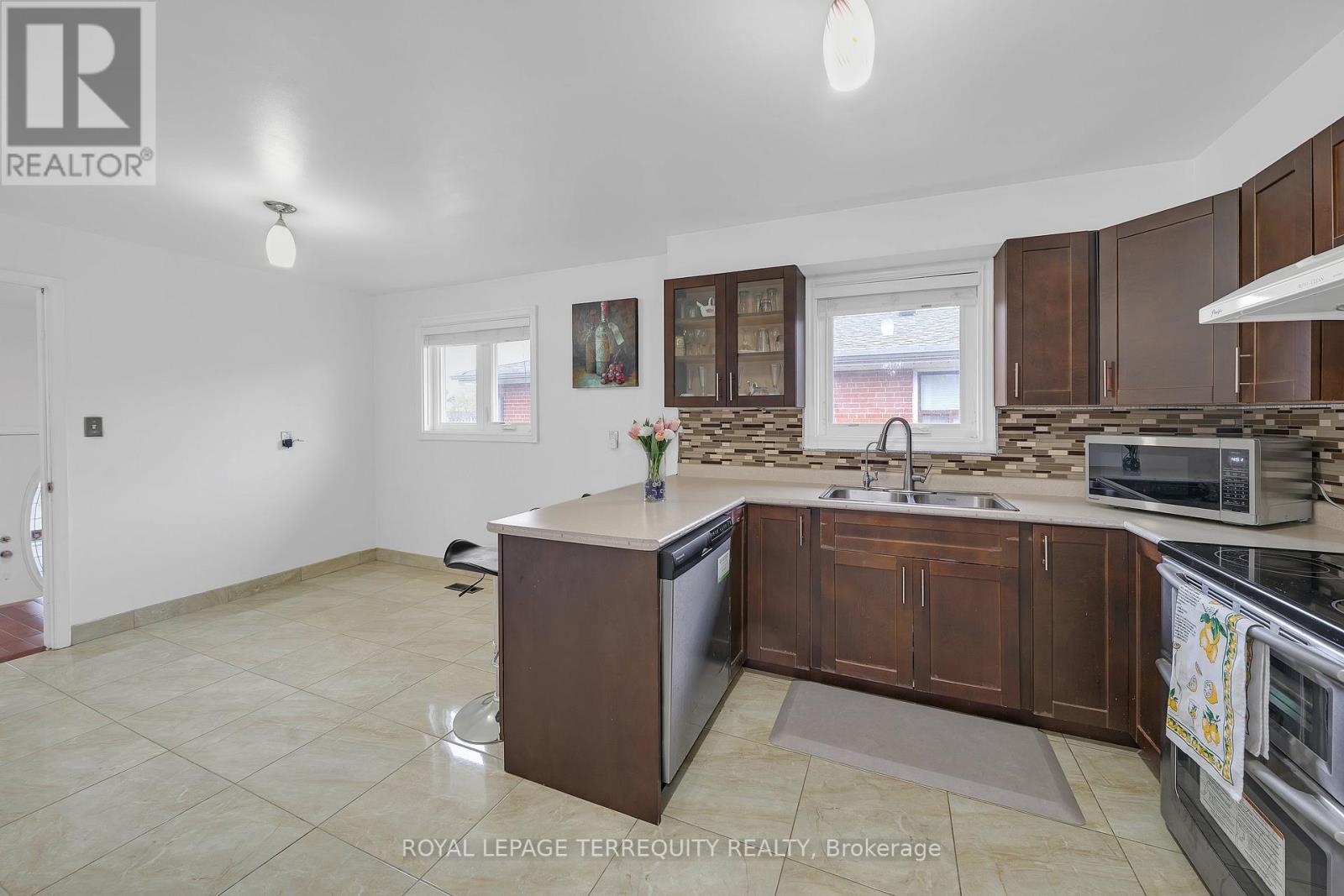 270 Grandravine Drive, Toronto, Ontario  M3N 1J3 - Photo 13 - W13081756
