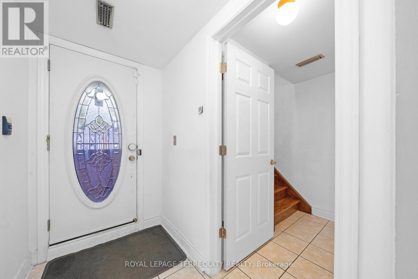 270 Grandravine Drive, Toronto, Ontario  M3N 1J3 - Photo 22 - W13081756