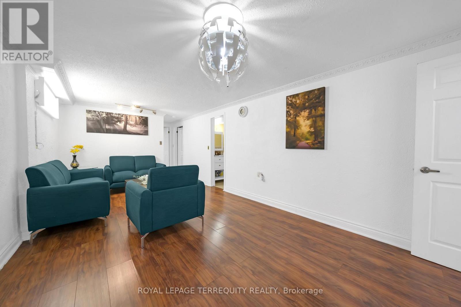 270 Grandravine Drive, Toronto, Ontario  M3N 1J3 - Photo 25 - W13081756