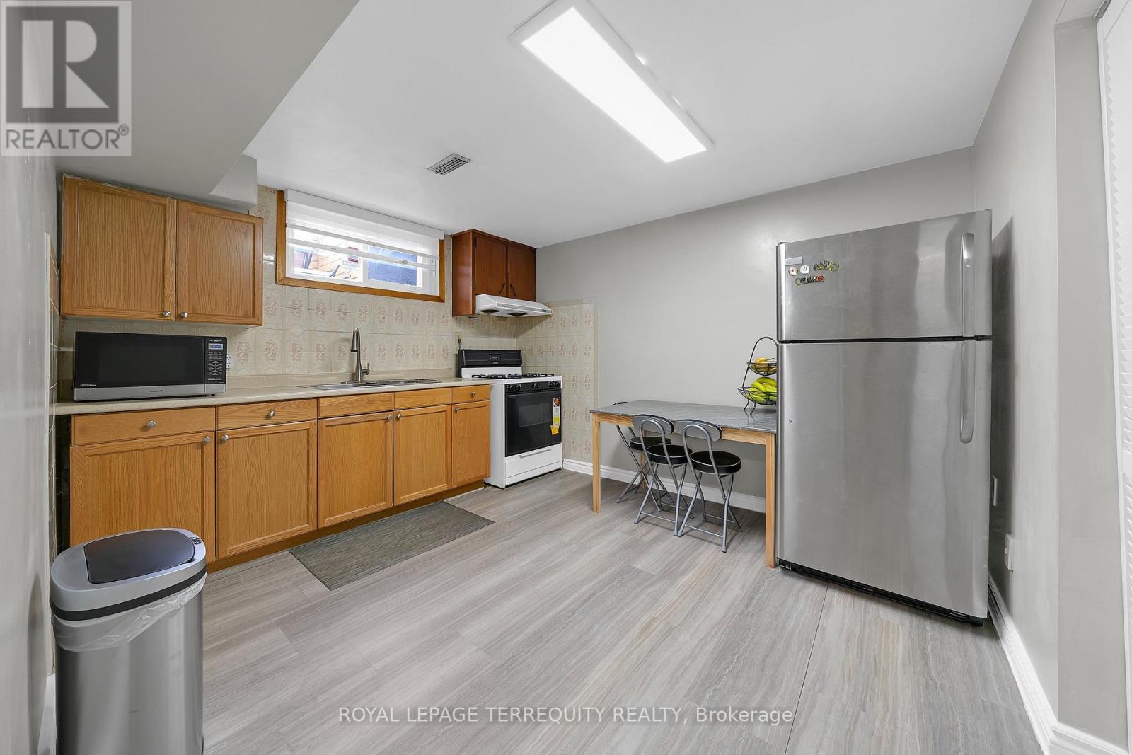 270 Grandravine Drive, Toronto, Ontario  M3N 1J3 - Photo 26 - W13081756