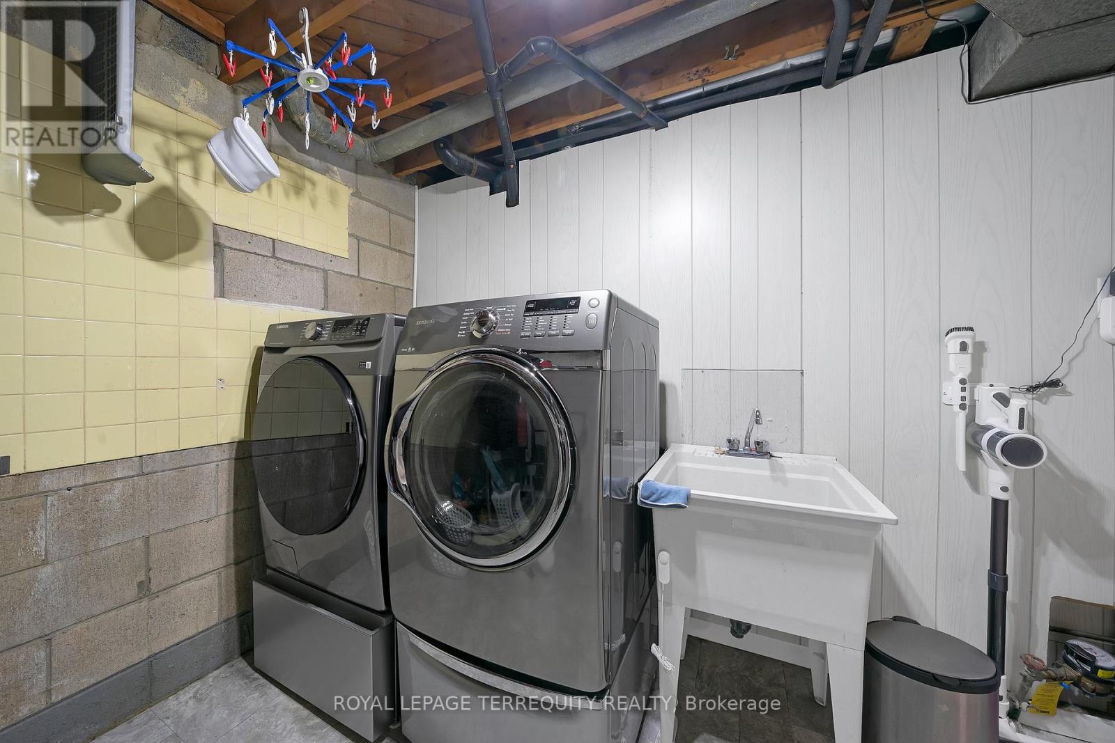 270 Grandravine Drive, Toronto, Ontario  M3N 1J3 - Photo 31 - W13081756