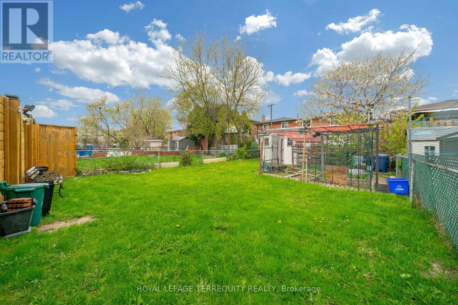 270 Grandravine Drive, Toronto, Ontario  M3N 1J3 - Photo 36 - W13081756
