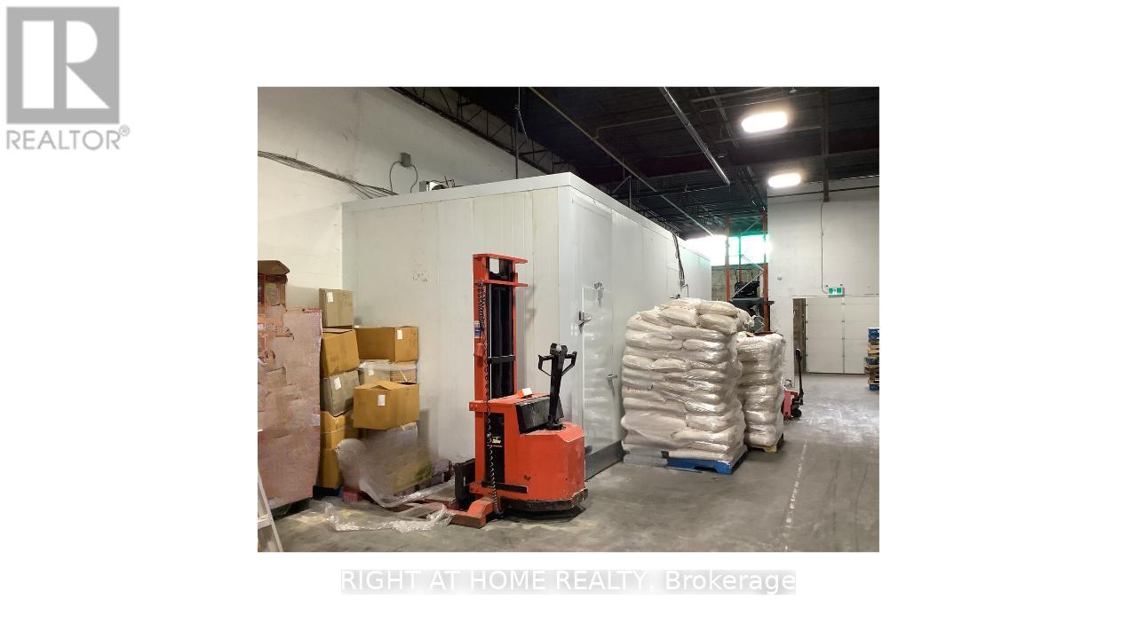 5 Stafford Drive, Brampton (Brampton East Industrial), Ontario  L6W 1L3 - Photo 5 - W13081758