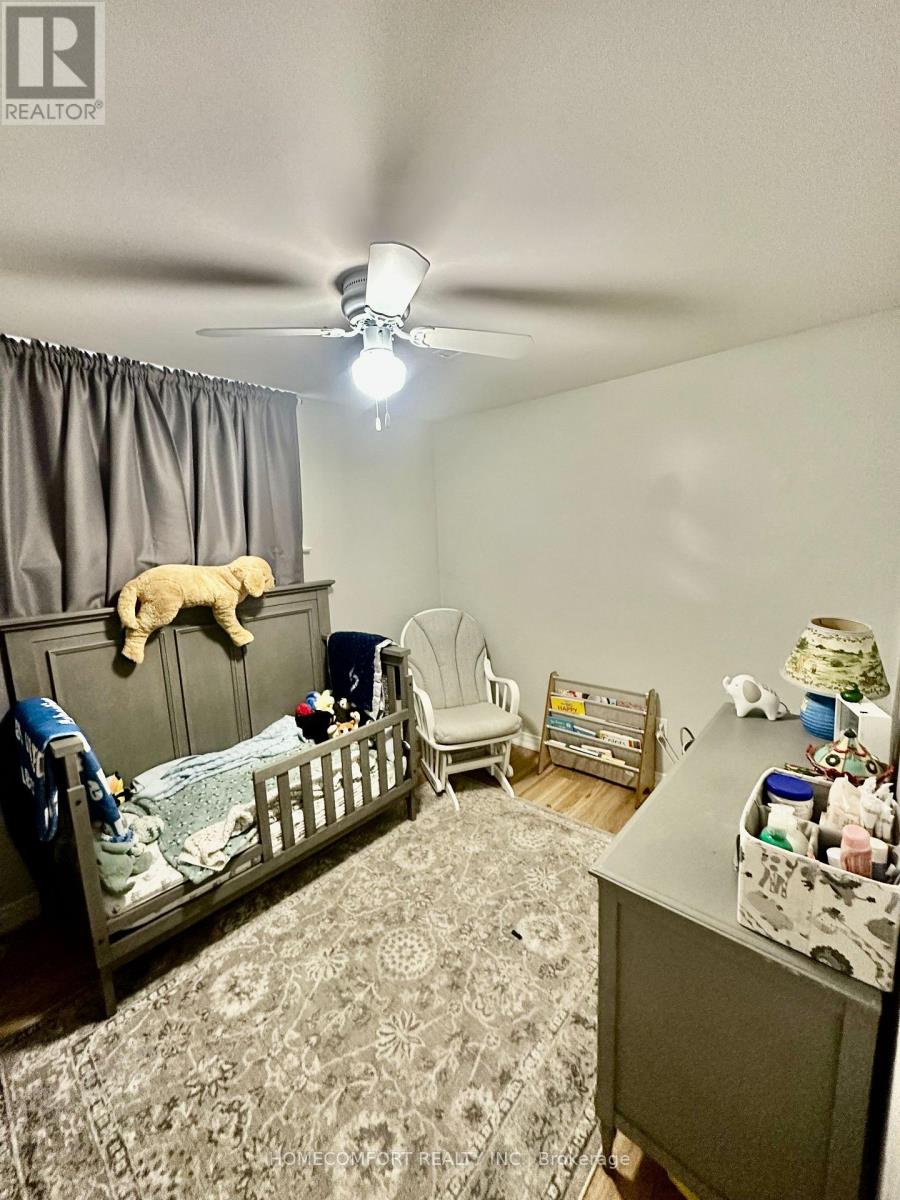 Lower - 1023 Mcbride Avenue, Mississauga, Ontario  L5C 1M3 - Photo 6 - W13081766
