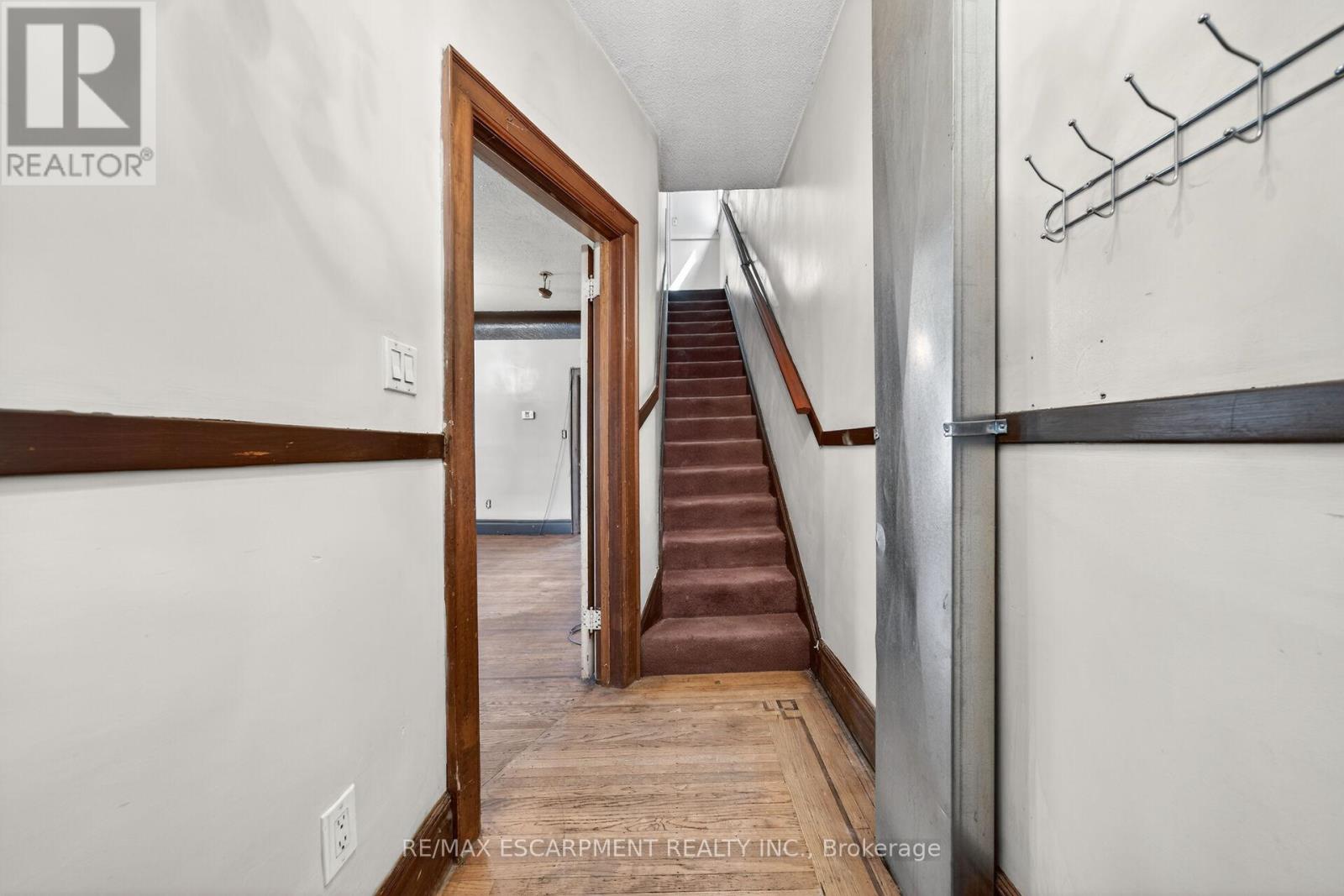 90 Belview Avenue, Hamilton, Ontario  L8L 7K8 - Photo 9 - X13081734