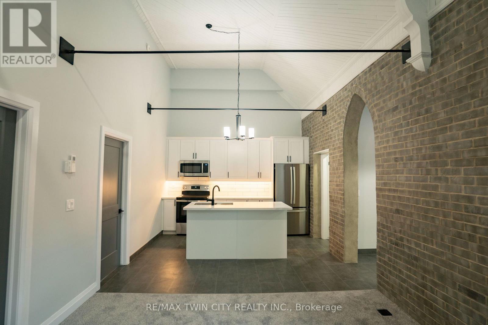 5 - 130 ELGIN STREET, Brantford, Ontario