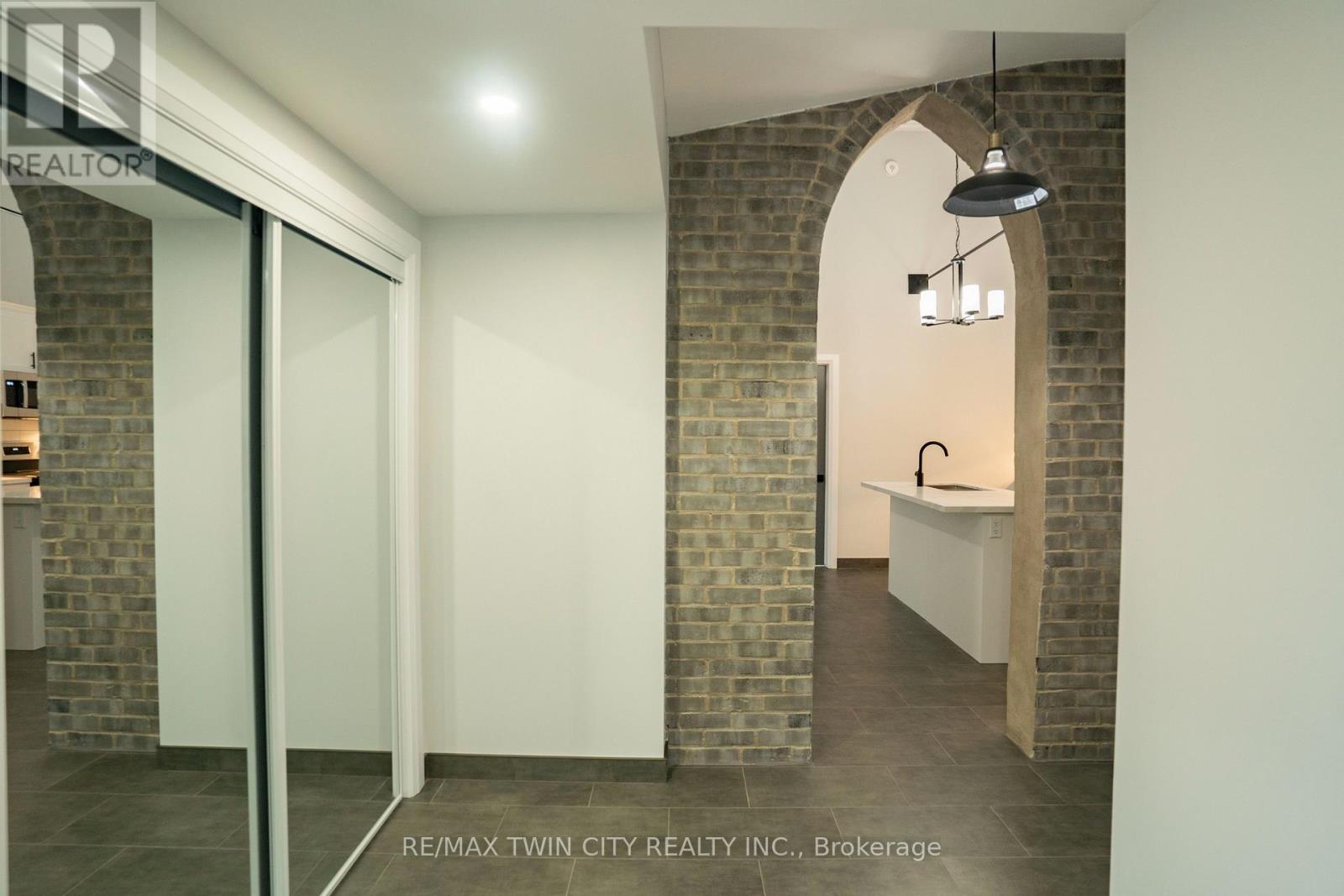 5 - 130 Elgin Street, Brantford, Ontario  N3S 5A5 - Photo 2 - X13081744