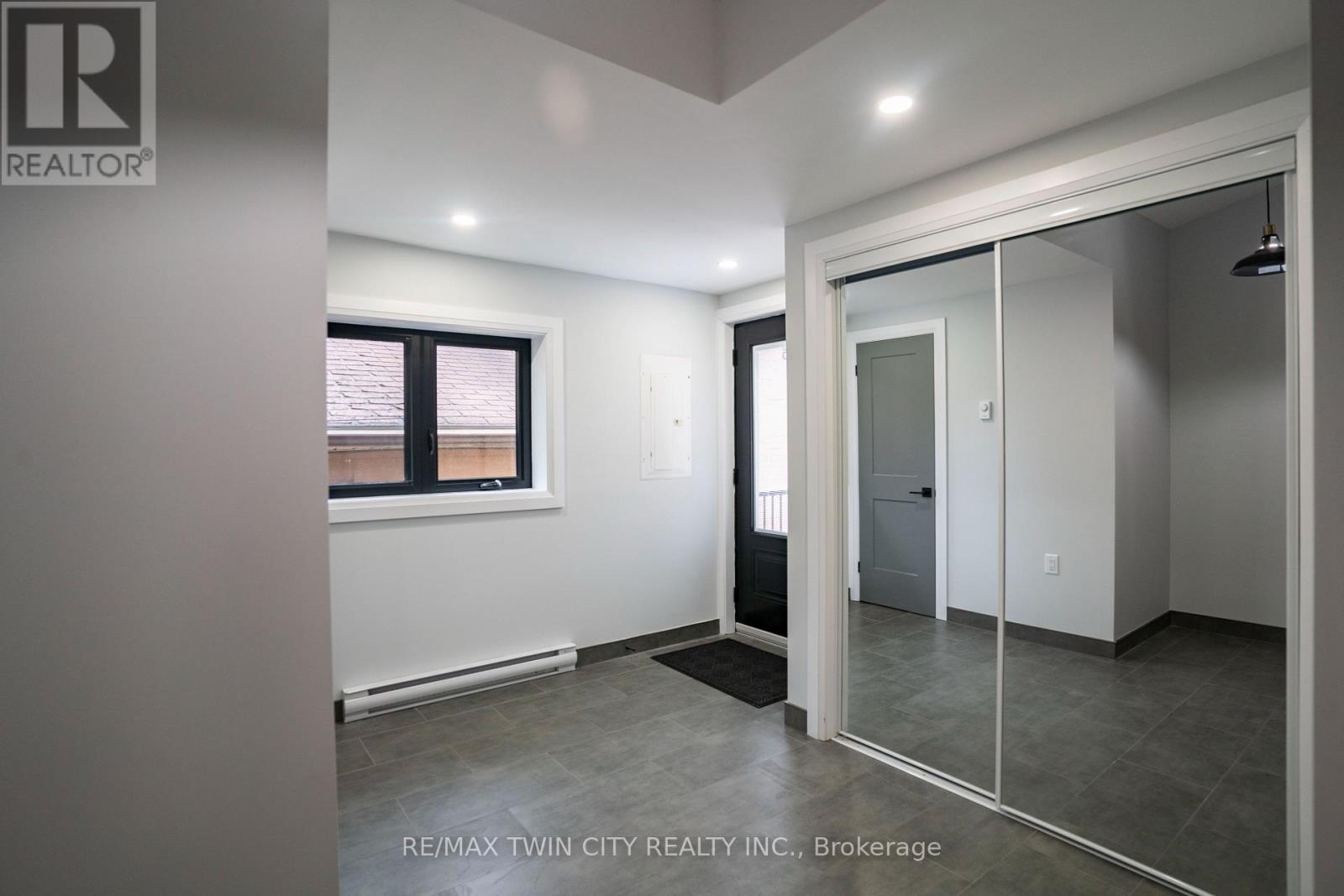 5 - 130 Elgin Street, Brantford, Ontario  N3S 5A5 - Photo 3 - X13081744