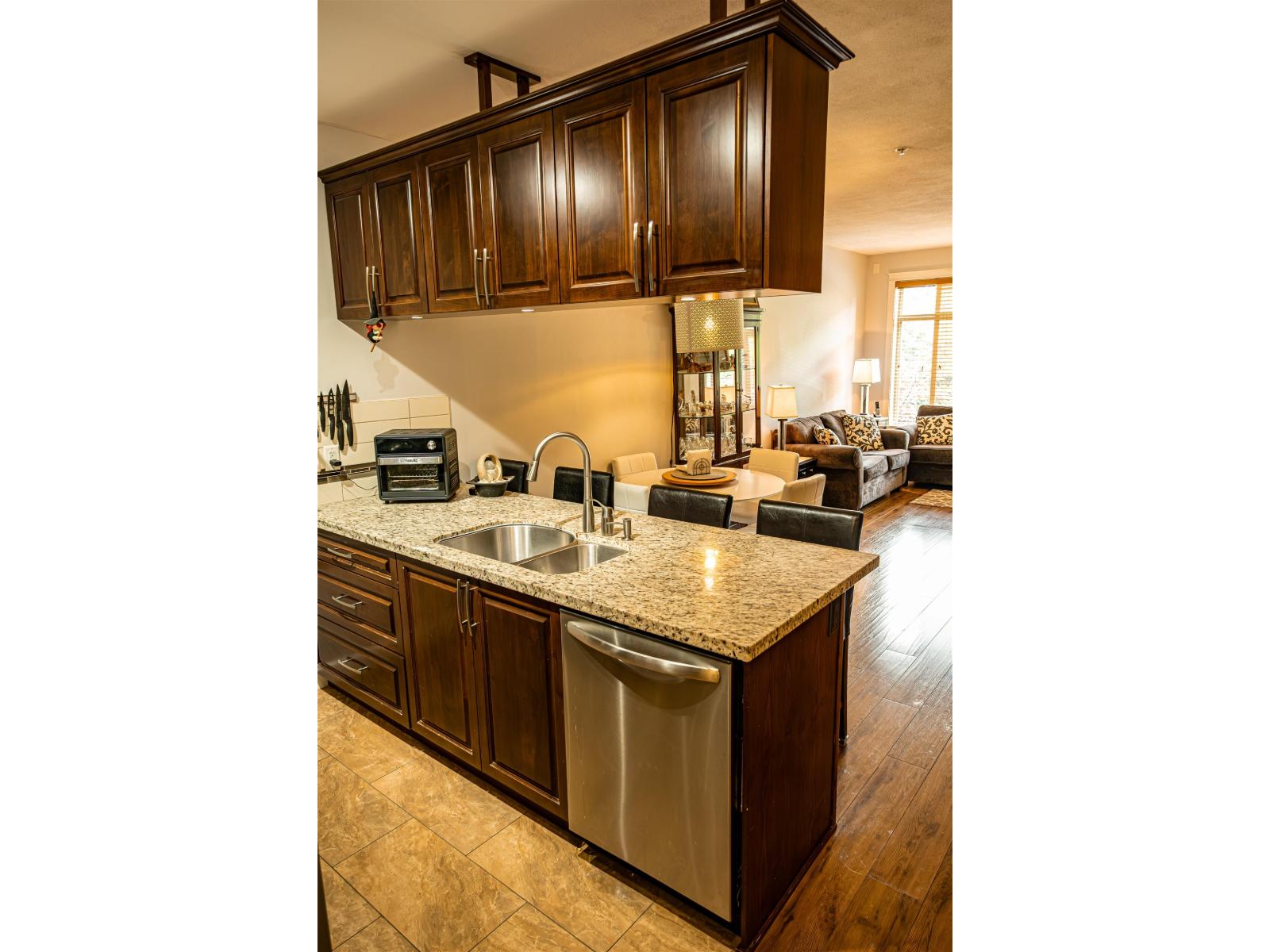 216 8067 207 Street, Langley, British Columbia  V2Y 0N9 - Photo 5 - R3116887