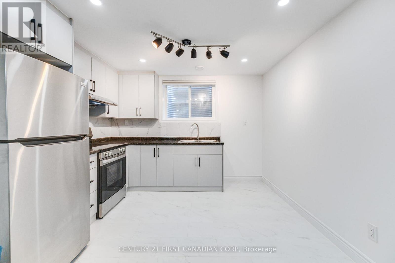 Lower - 2043 Cedarpark Drive W, London North, Ontario  N5X 0N2 - Photo 5 - X13081780