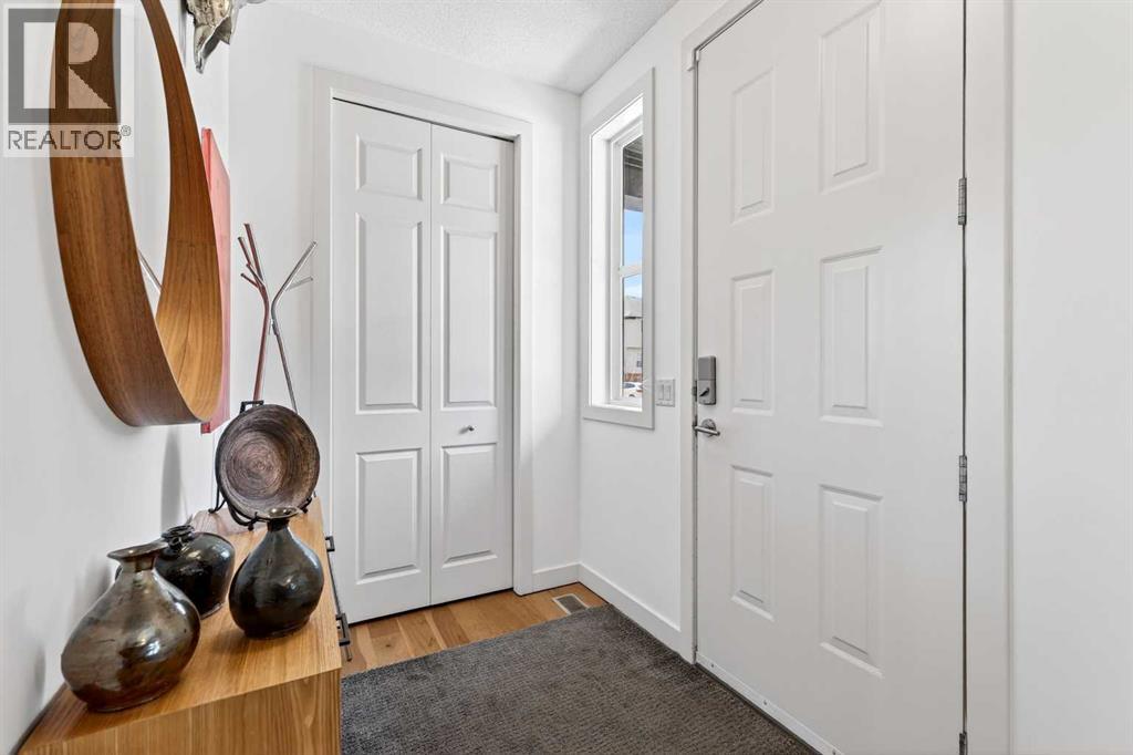 4703 Elgin Avenue SE, Calgary, Alberta  T2Z 0G2 - Photo 2 - A2306021