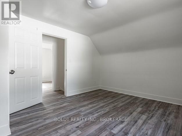 3047 Saint Patrick Avenue, Niagara Falls (Stamford), Ontario  L2J 2M7 - Photo 16 - X13081858