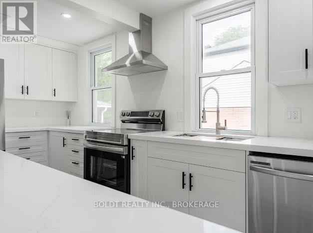 3047 Saint Patrick Avenue, Niagara Falls (Stamford), Ontario  L2J 2M7 - Photo 8 - X13081858
