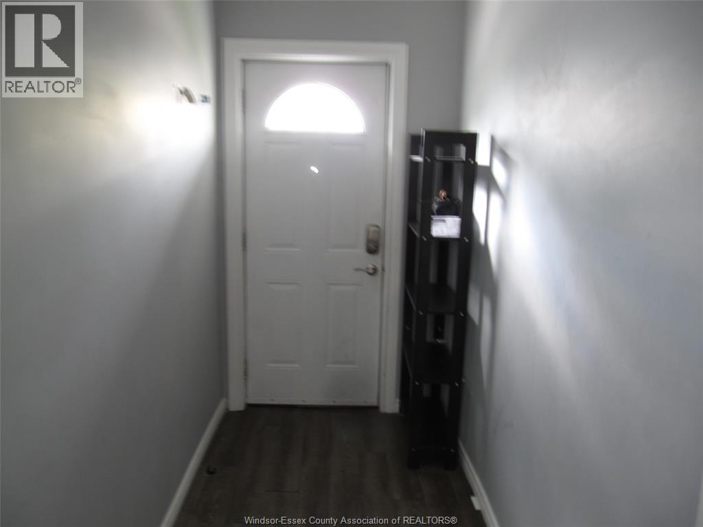 880 University Ave E, Windsor, Ontario  N9A 2Z9 - Photo 3 - 26009893