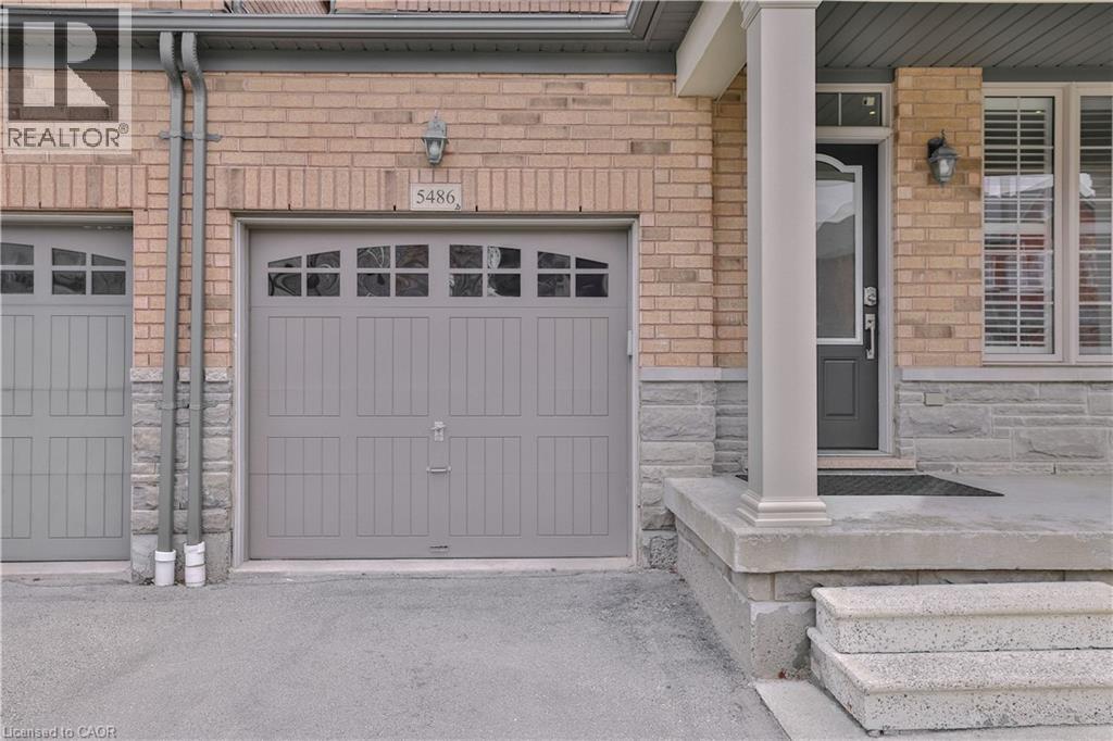 5486 Fudge Terrace, Mississauga, Ontario  L5M 0M8 - Photo 5 - 40826232