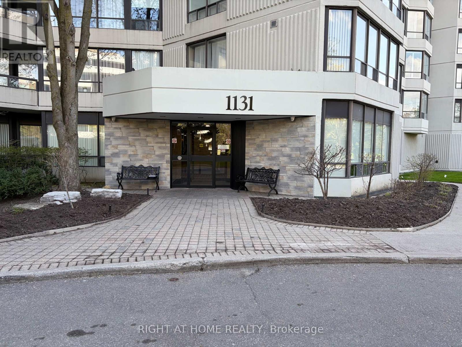 202 - 1131 Steeles Avenue W, Toronto, Ontario  M2R 3W8 - Photo 2 - C13081784