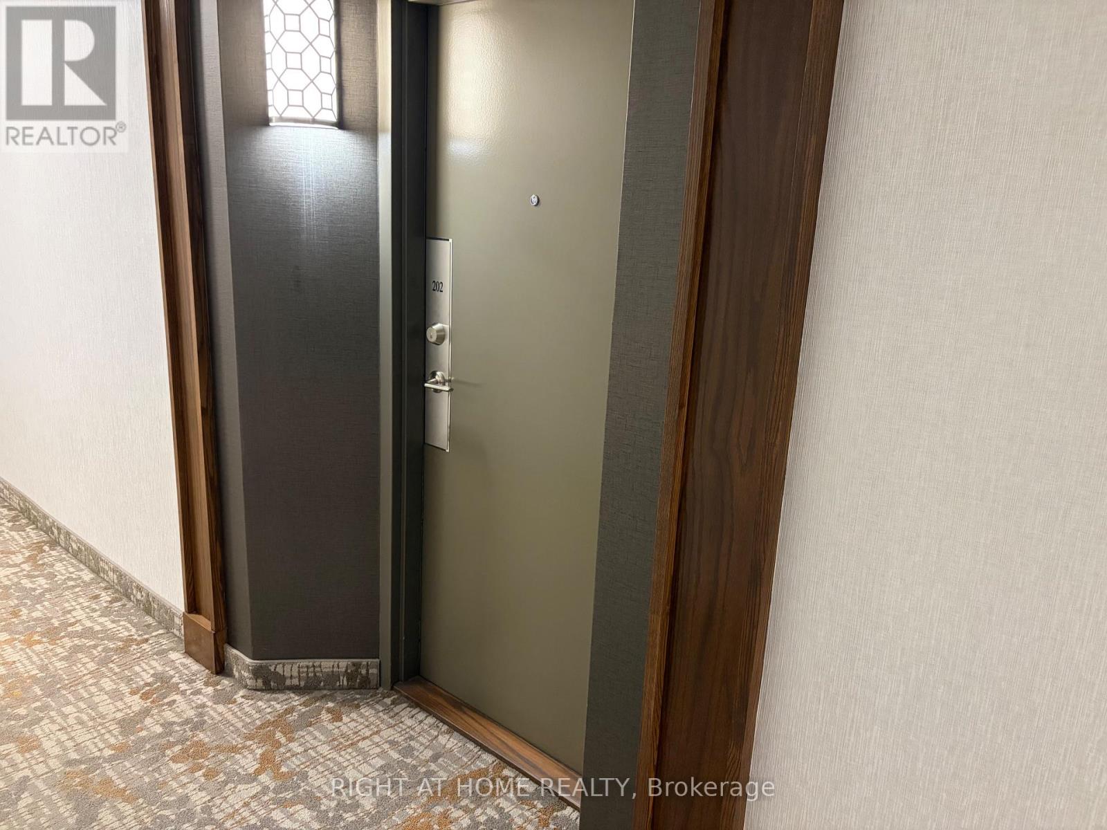 202 - 1131 Steeles Avenue W, Toronto, Ontario  M2R 3W8 - Photo 5 - C13081784
