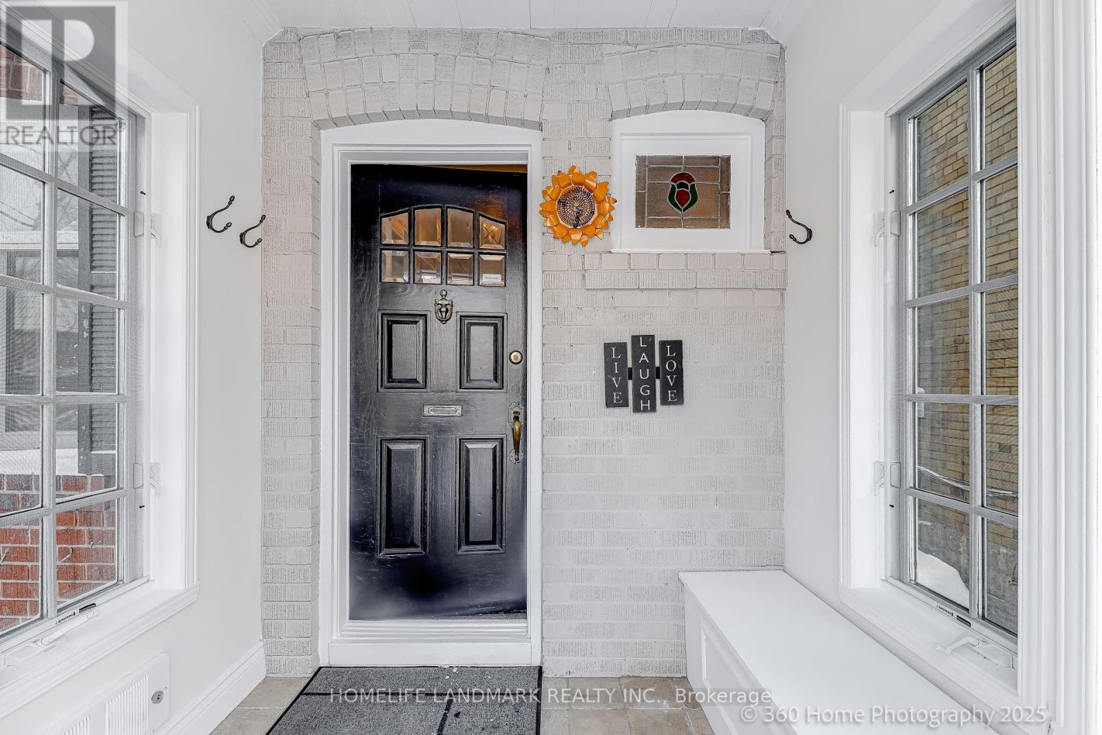 155 Fairlawn Avenue, Toronto, Ontario  M5M 1S9 - Photo 3 - C13081790