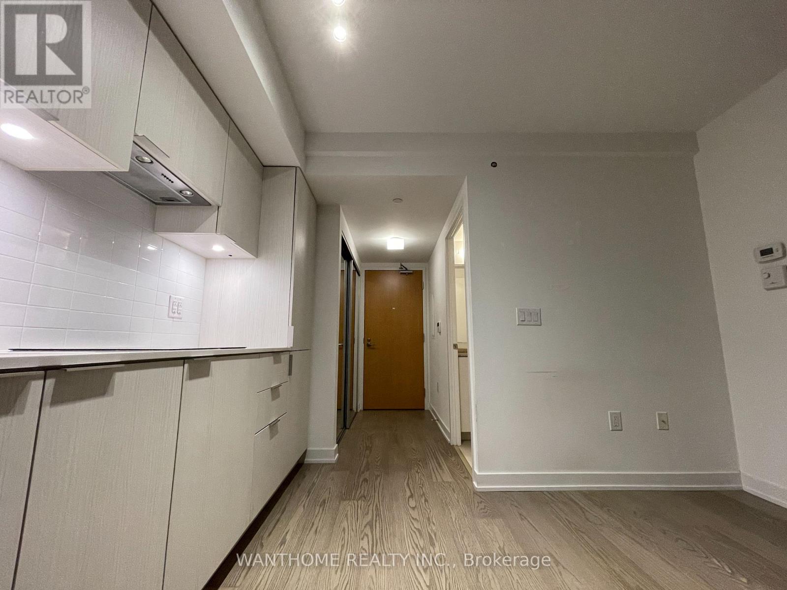 2412 - 11 Wellesley Street W, Toronto, Ontario  M4Y 0G4 - Photo 9 - C13081838