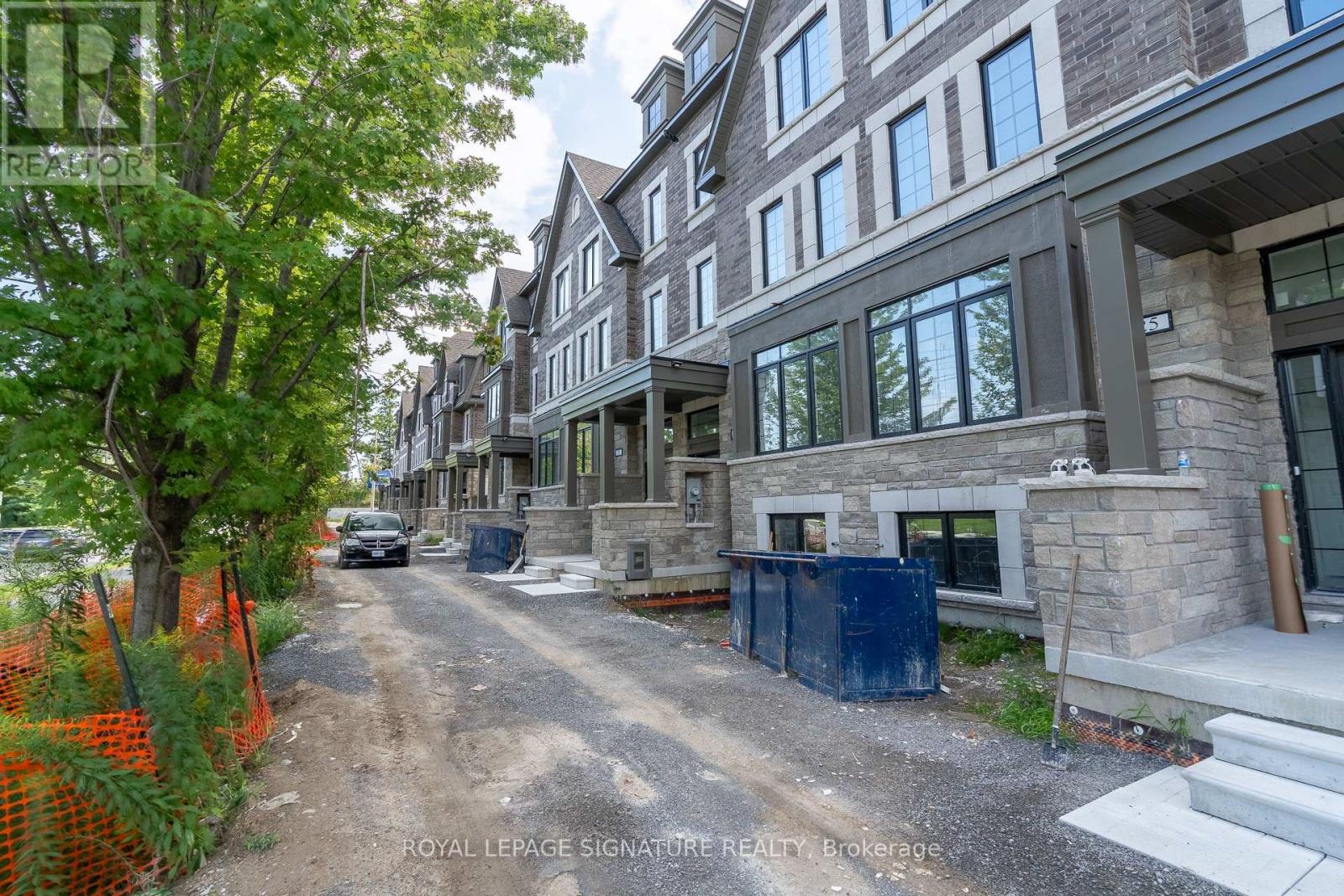 70 - 23 SELFRIDGE WAY, Whitby, Ontario