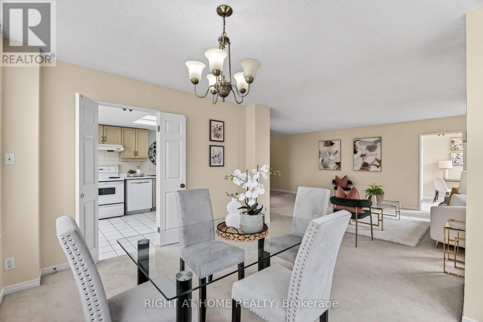 323 - 6 Humberline Drive, Toronto, Ontario  M9W 6X8 - Photo 17 - W13081788