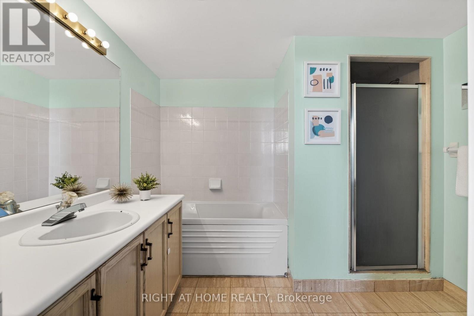 323 - 6 Humberline Drive, Toronto, Ontario  M9W 6X8 - Photo 28 - W13081788