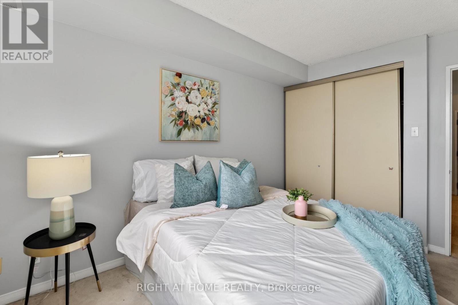 323 - 6 Humberline Drive, Toronto, Ontario  M9W 6X8 - Photo 31 - W13081788