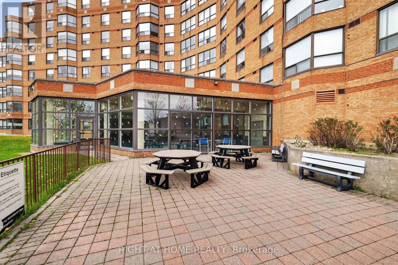 323 - 6 Humberline Drive, Toronto, Ontario  M9W 6X8 - Photo 45 - W13081788