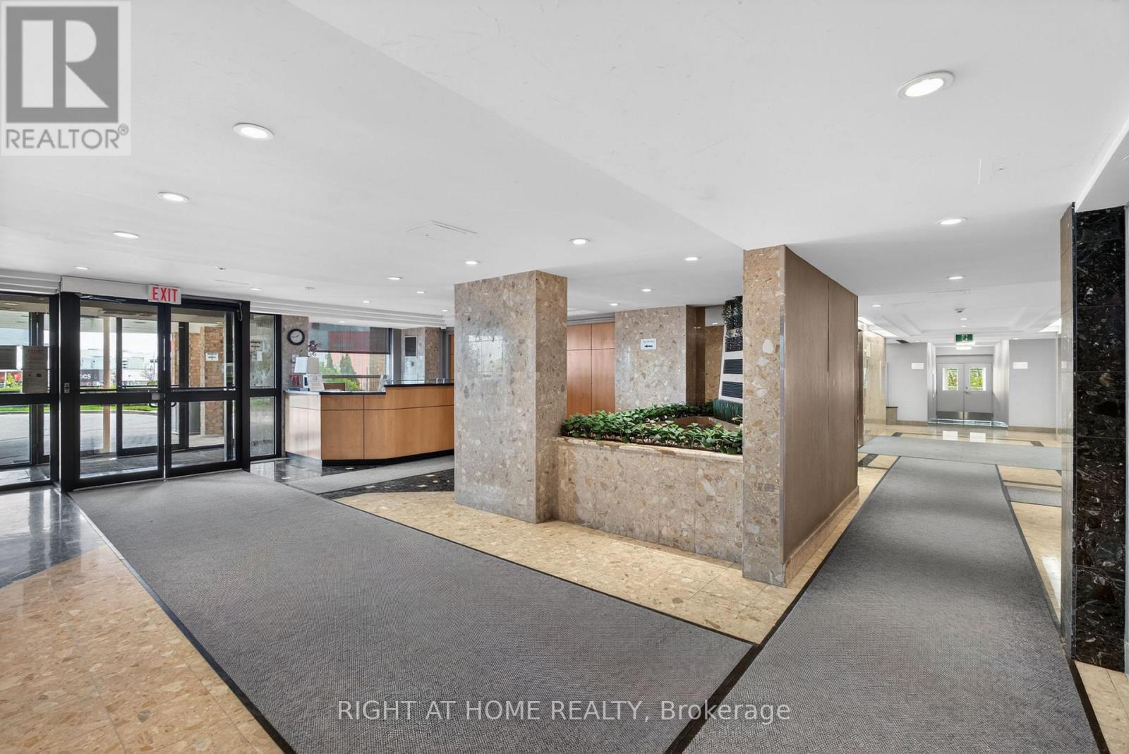 323 - 6 Humberline Drive, Toronto, Ontario  M9W 6X8 - Photo 7 - W13081788