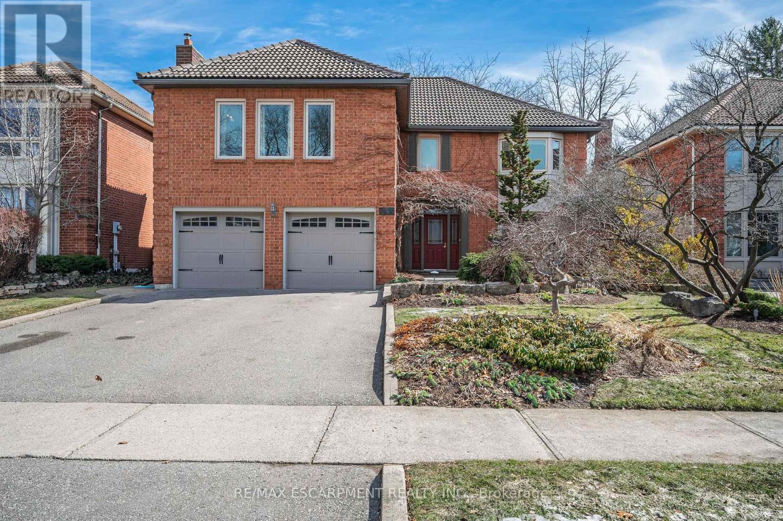 333 CLAREMONT CRESCENT, Oakville, Ontario