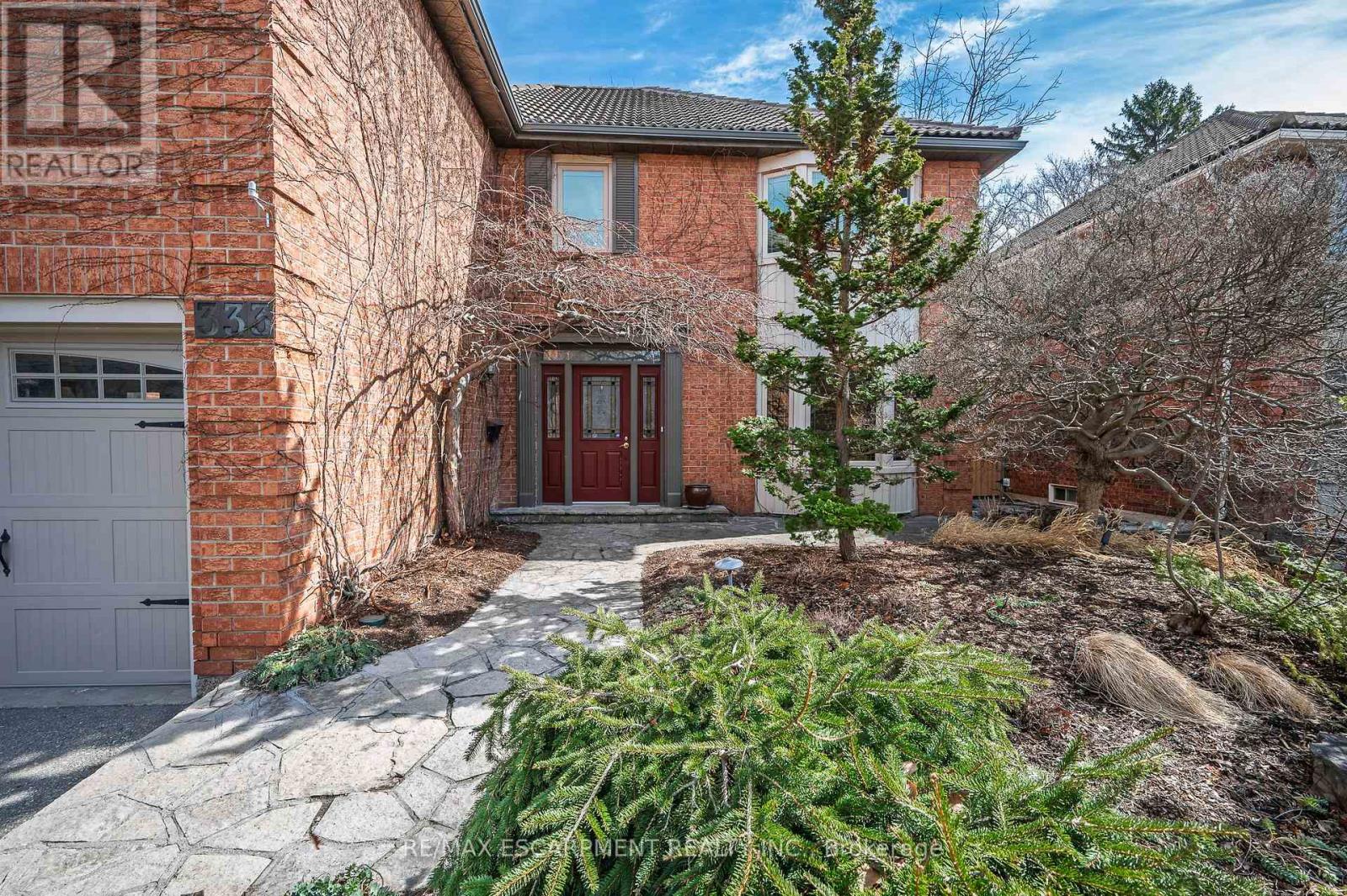333 Claremont Crescent, Oakville, Ontario  L6J 6J9 - Photo 2 - W13081828
