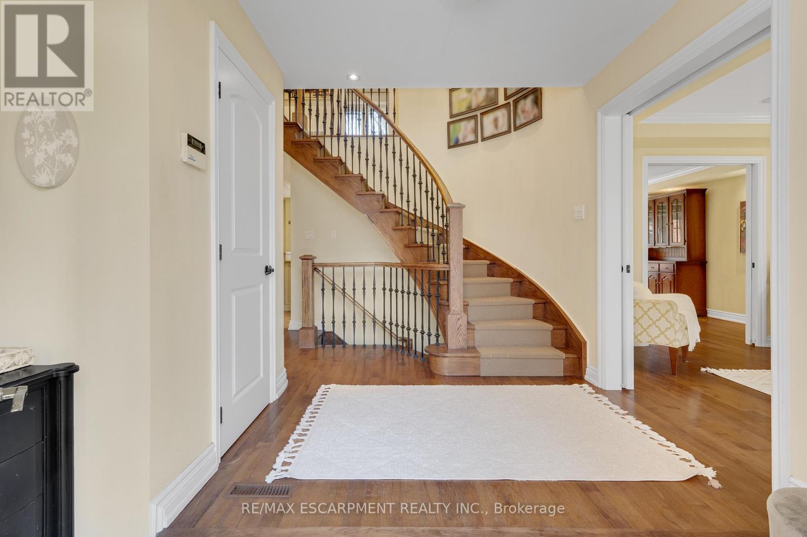 333 Claremont Crescent, Oakville, Ontario  L6J 6J9 - Photo 4 - W13081828
