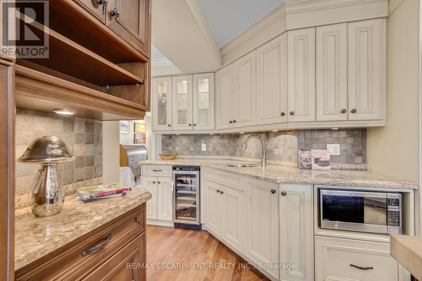333 Claremont Crescent, Oakville, Ontario  L6J 6J9 - Photo 9 - W13081828