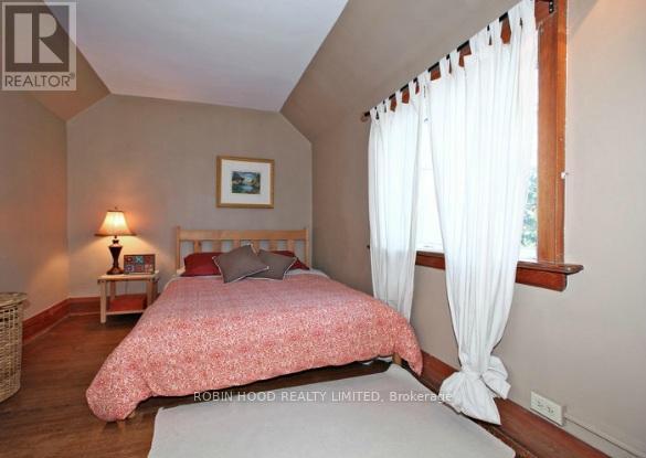 66 Beechwood Avenue, Toronto, Ontario  M6N 4T3 - Photo 2 - W13081830