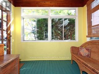 66 Beechwood Avenue, Toronto, Ontario  M6N 4T3 - Photo 9 - W13081830