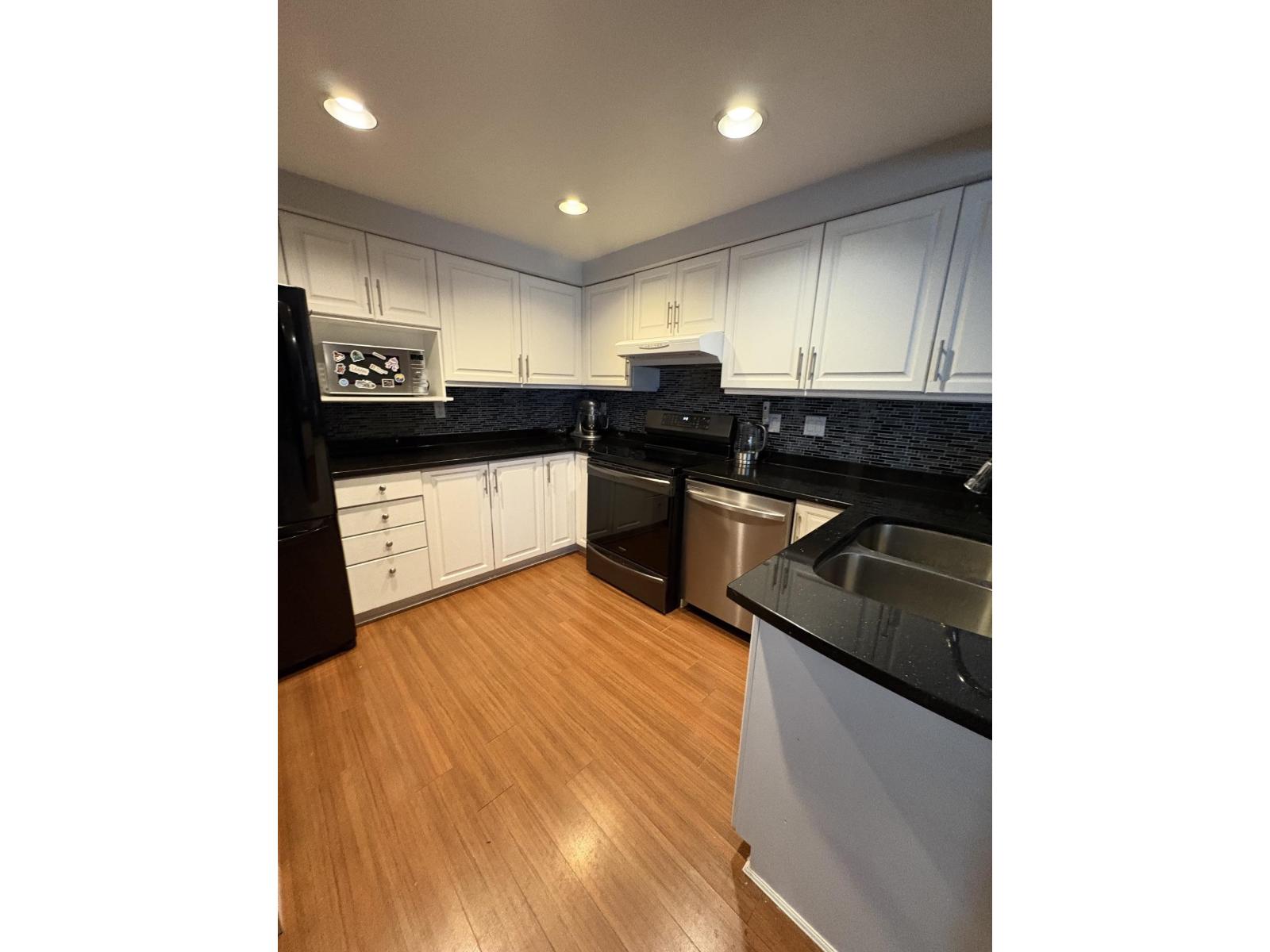 6433 121a Street, Surrey, British Columbia  V3W 0Y4 - Photo 6 - R3118745