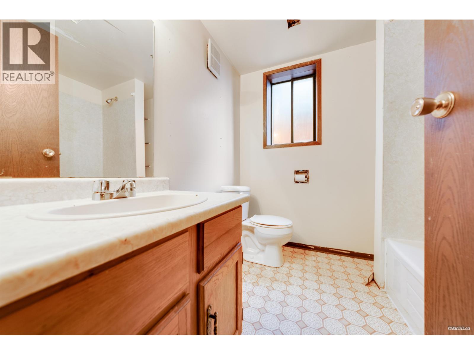 586 E 59th Avenue, Vancouver, British Columbia  V5X 1Y3 - Photo 8 - R3119078