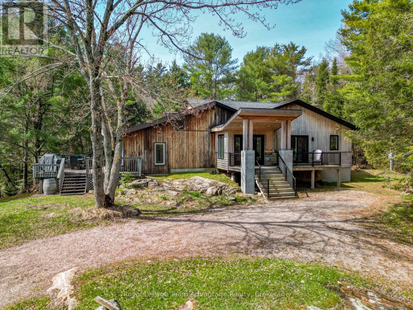 18 Ferris Road, Seguin, Ontario  P2A 2W8 - Photo 3 - X12897128