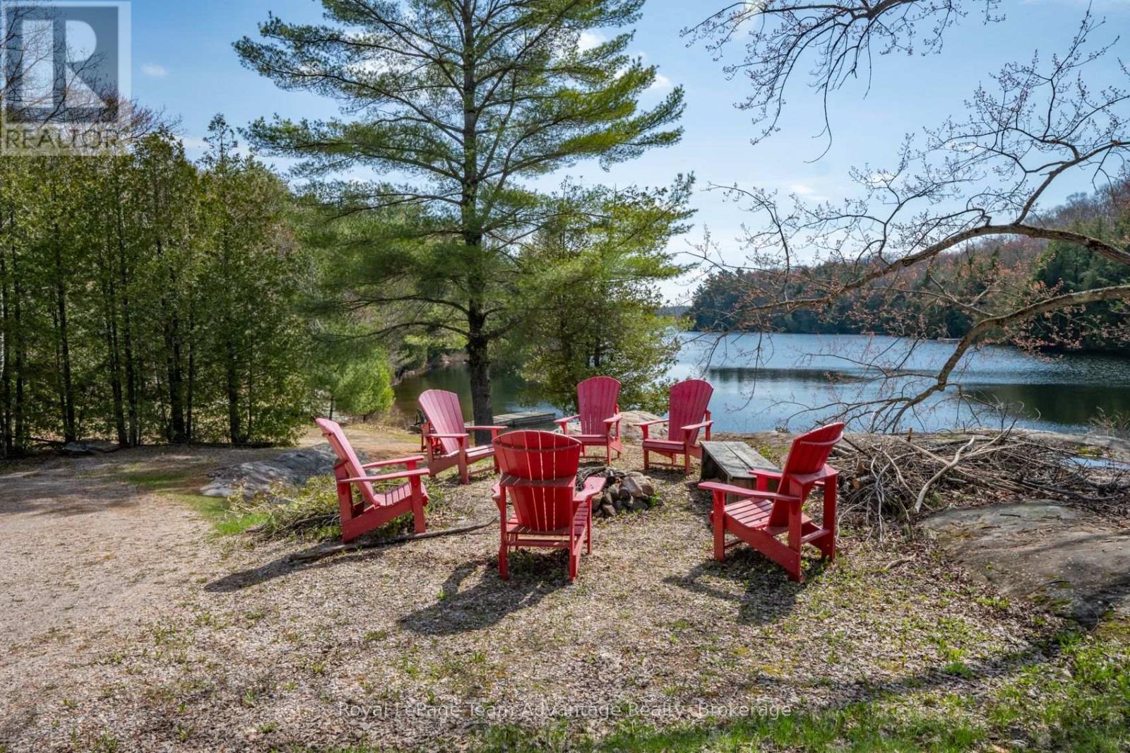 18 Ferris Road, Seguin, Ontario  P2A 2W8 - Photo 4 - X12897128