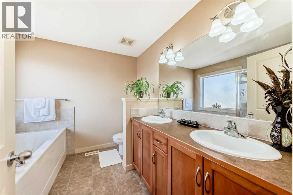 273 Silverado Plains Close Sw, Calgary, Alberta  T2X 0G6 - Photo 21 - A2296878