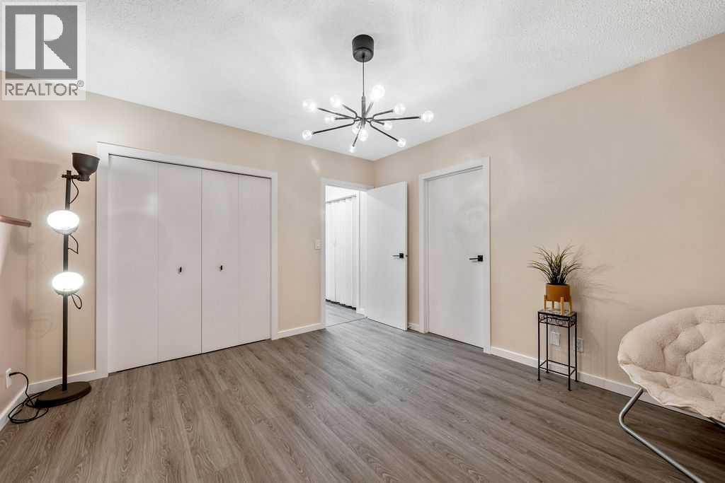 5 Shawglen Court SW, Calgary, Alberta  T2Y 2R1 - Photo 20 - A2303815