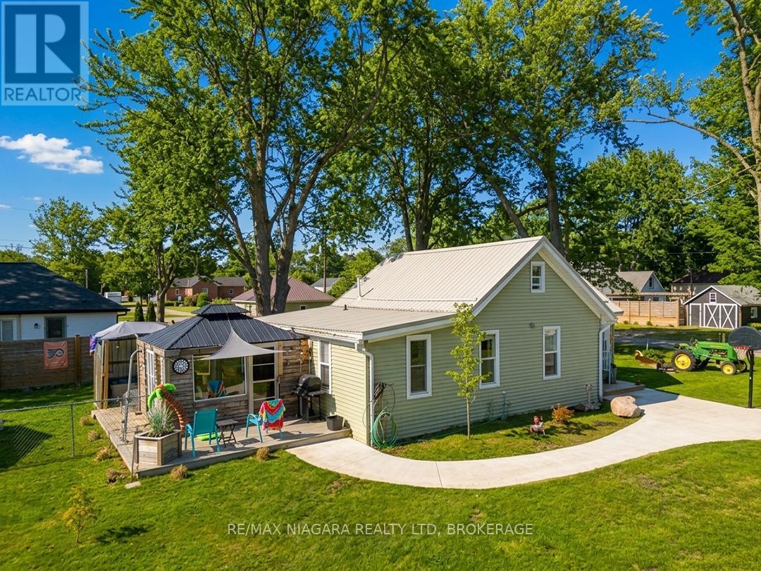 3412 Locust Street, Port Colborne, Ontario  L3K 5V3 - Photo 2 - X13081878