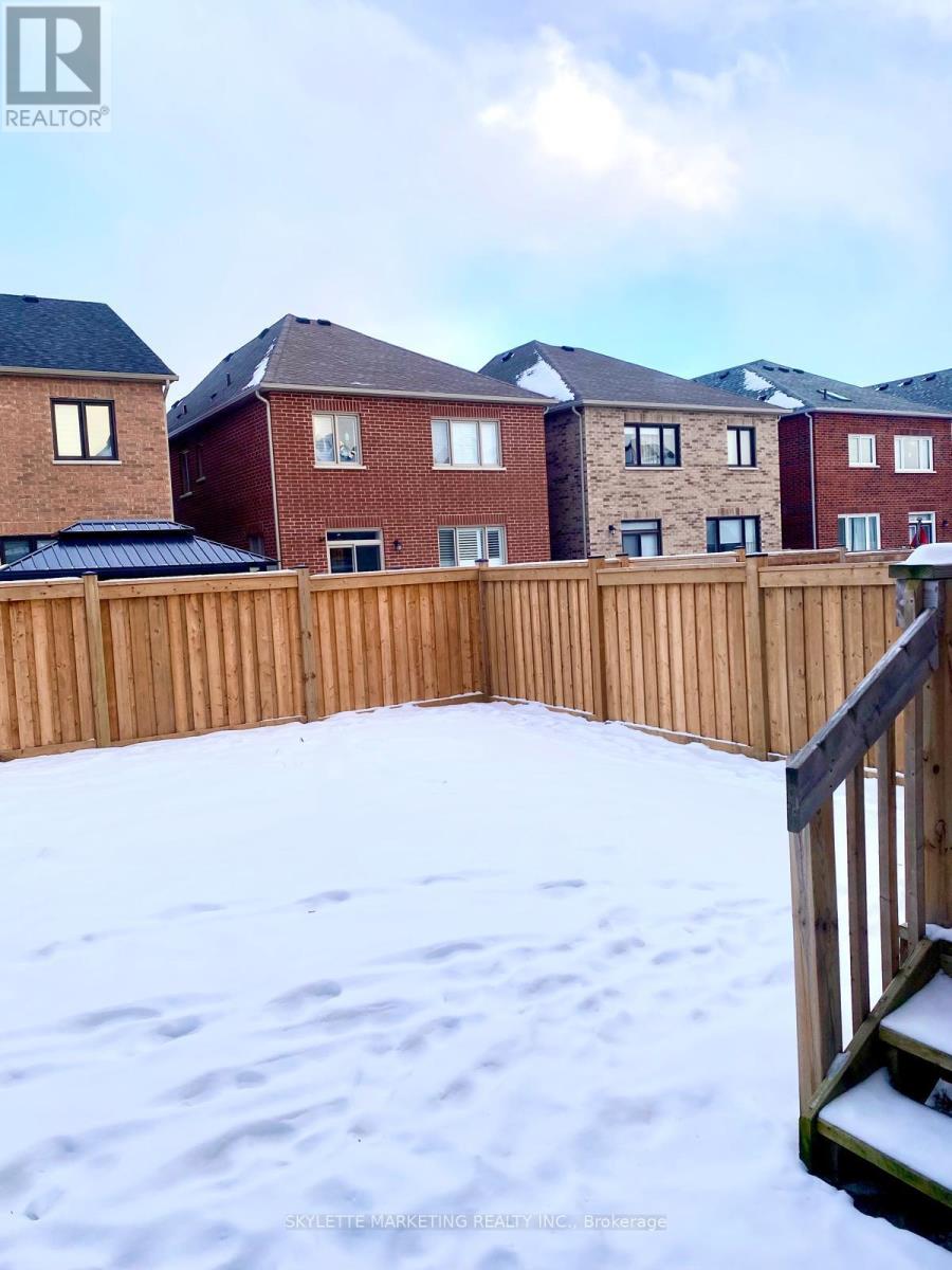 9 Grinnel Road, East Gwillimbury (Sharon), Ontario  L9N 0X7 - Photo 26 - N13081096