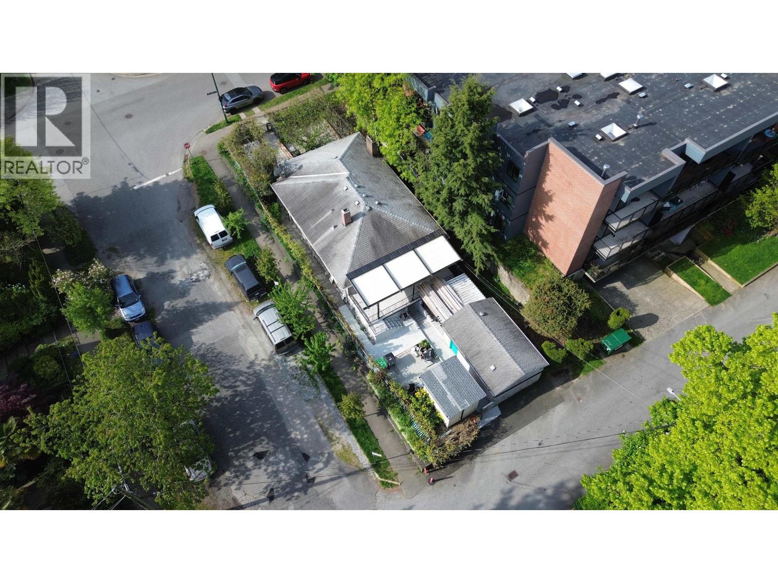 1385 E 7th Avenue, Vancouver, British Columbia  V5N 1R6 - Photo 11 - R3119324