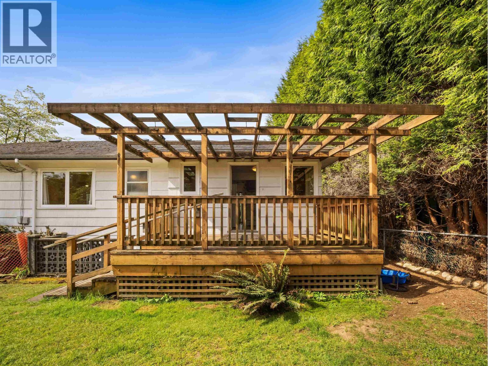 2762 Newmarket Drive, North Vancouver, British Columbia  V7R 2T4 - Photo 19 - R3119325