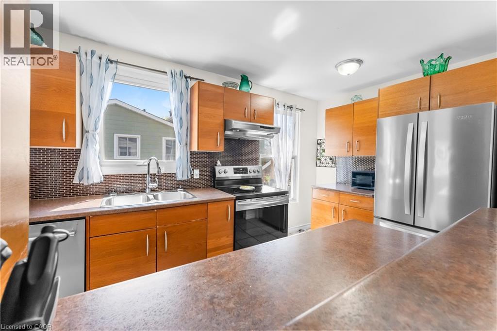 33 Stanmary Drive, St. Catharines, Ontario  L2N 5T6 - Photo 6 - 40825826