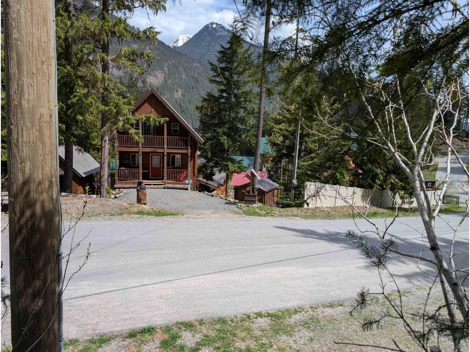 14891 Parkview Avenue, Hope, Sunshine Valley, British Columbia  V0X 1L5 - Photo 2 - R3114217