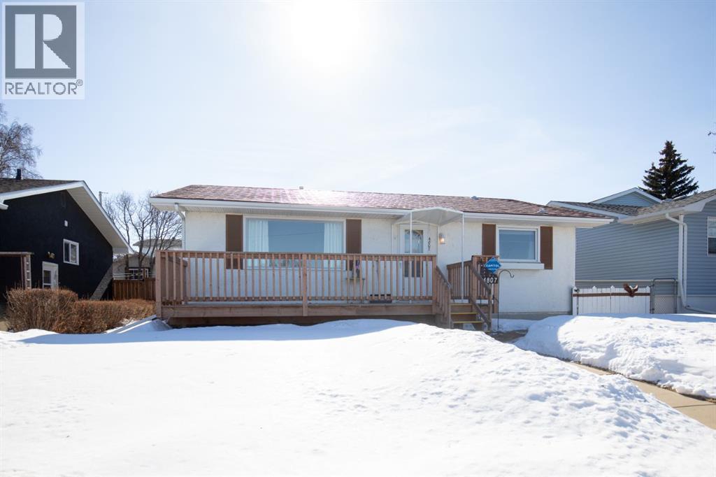 4807 45 Street, Innisfail, Alberta